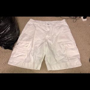 Men’s Levis Cargo shorts